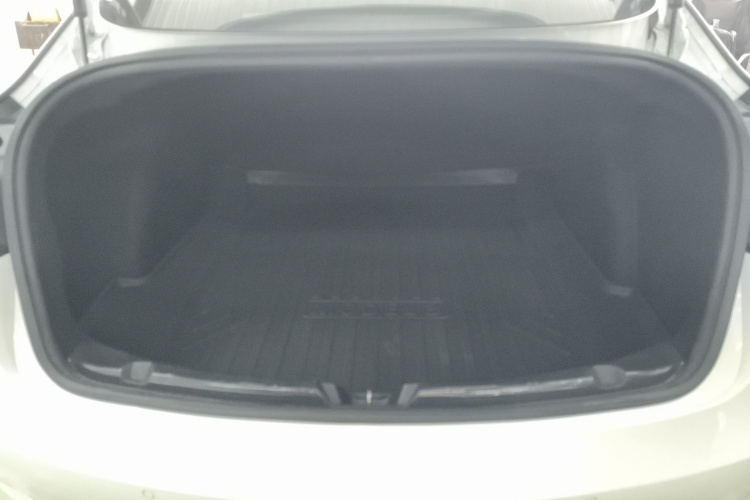 特斯拉 Model 3 2019款 标准续航后驱升级版机舱底盘23
