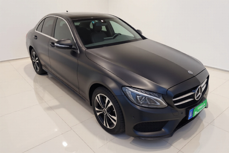 奔驰C级 2017款 改款 C 200 运动版车身外观3