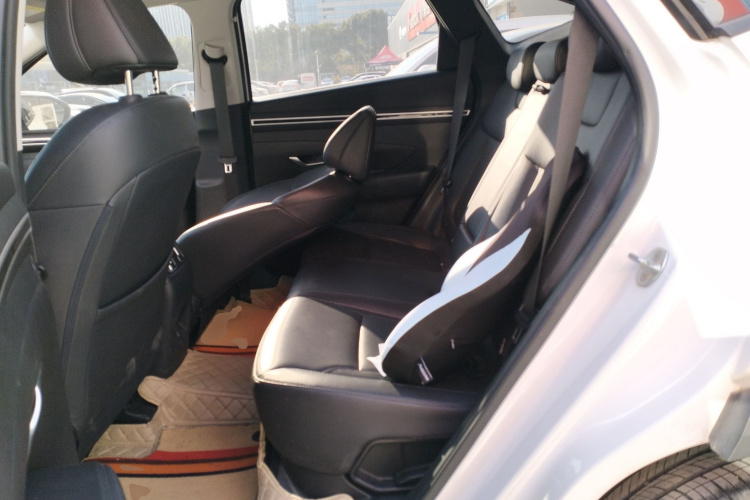 现代 2023款 途胜L 1.5T 自动两驱GLX精英版中控内饰21