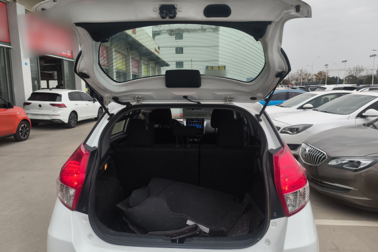 丰田 YARiS L 致炫 2015款 1.5E 自动魅动版机舱底盘23