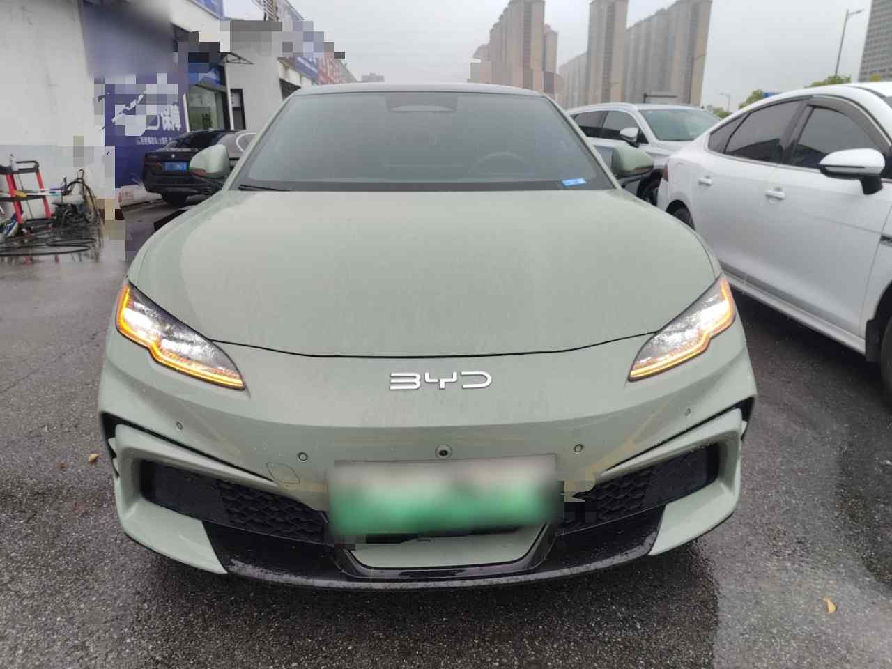 比亚迪 海豹06GT 2025款 智驾版 605热浪版(1)