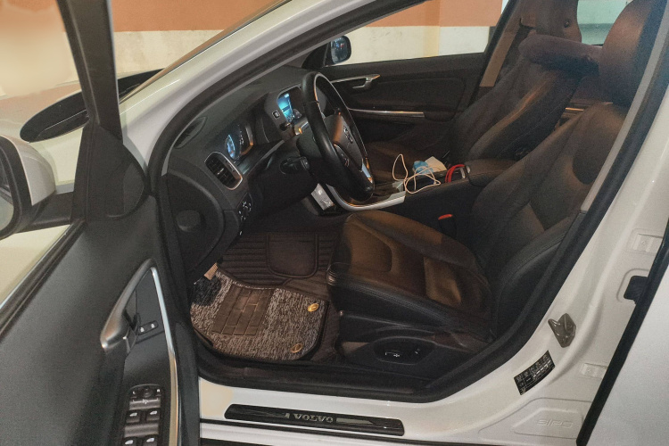 沃尔沃S60 2015款 S60L T5 智驭版局部细节19