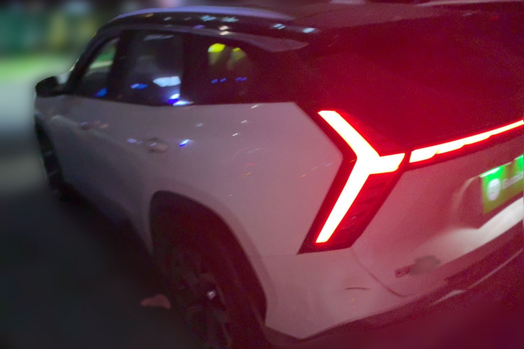 吉利汽车 博越L 2023款 1.5TD DCT尊贵型车身外观6003