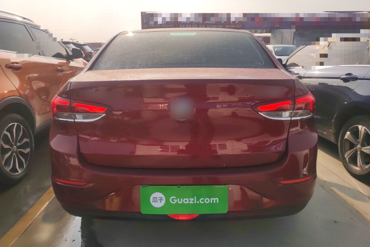 别克 英朗 2021款 改款 典范 1.5L 自动精英型车身外观6