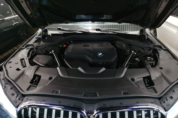 宝马7系 2019款 改款 730Li M运动套装机舱底盘24