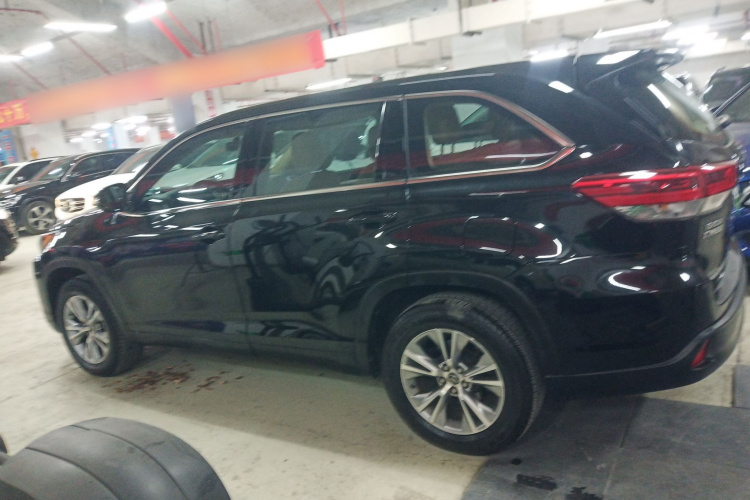 丰田 汉兰达 2018款 2.0T 四驱精英版 7座 国VI车身外观4