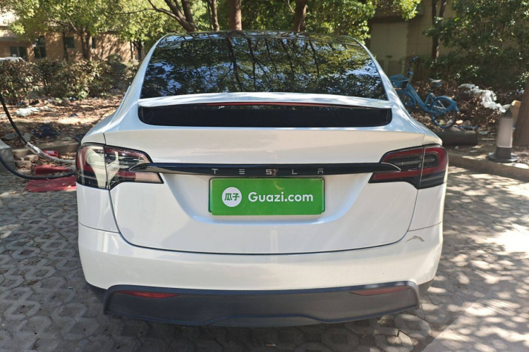 特斯拉 Model X 2023款 双电机全轮驱动版车身外观6