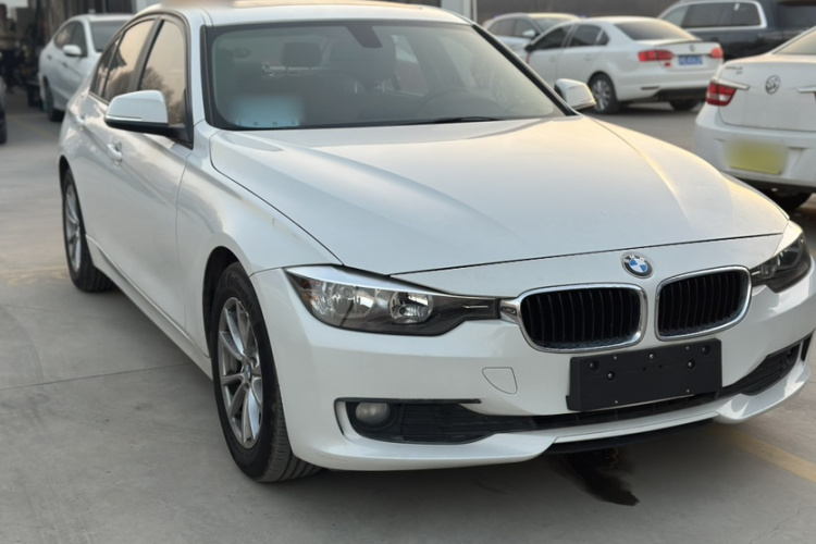 宝马3系 2013款 316i 进取型车身外观6002