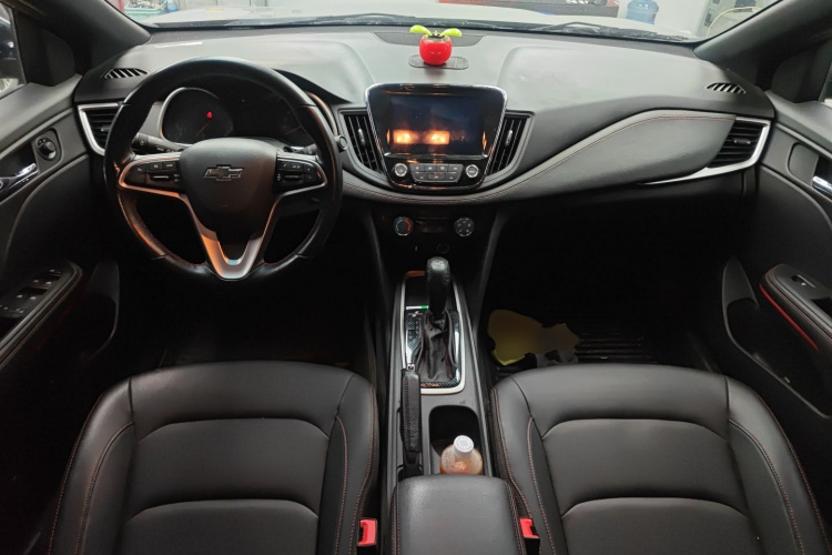 雪佛兰 科鲁泽 2020款 轻混 RS 330T 自动畅快版中控内饰12