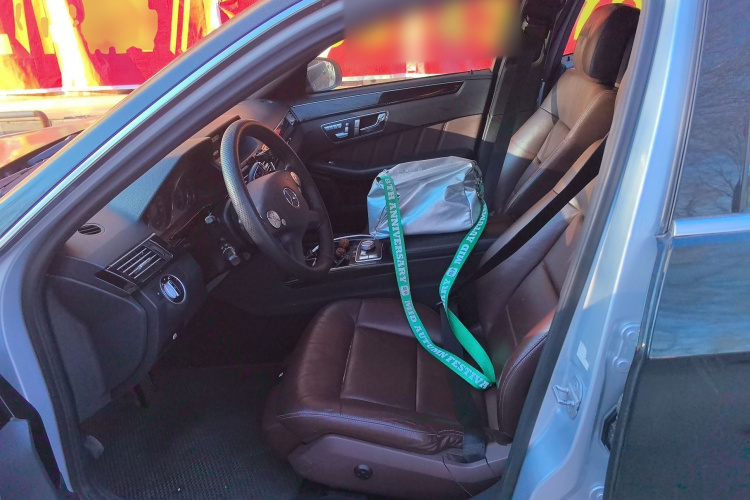 奔驰E级 2011款 E 300 L 时尚尊贵型局部细节19