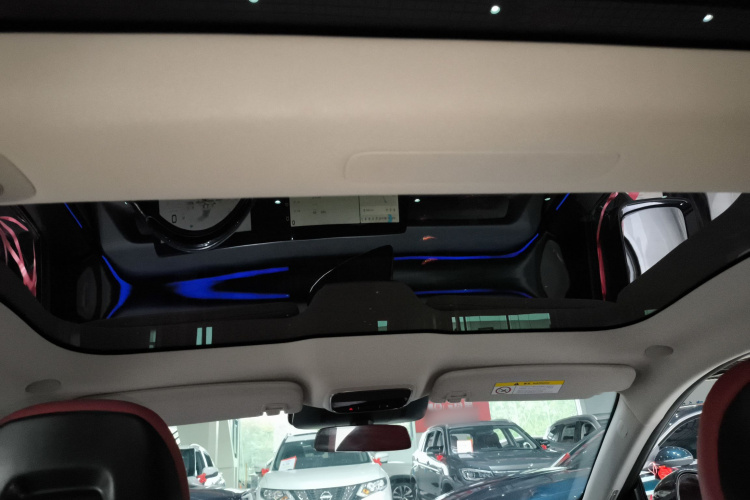 小鹏P7 2023款 P7i 610 Max 性能版中控内饰22