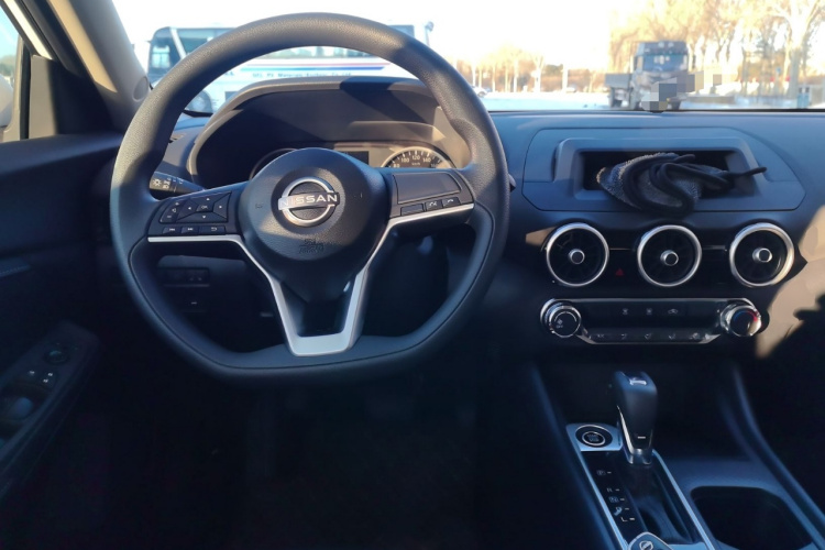 日产 轩逸 2026款 1.6L CVT省心版中控内饰13