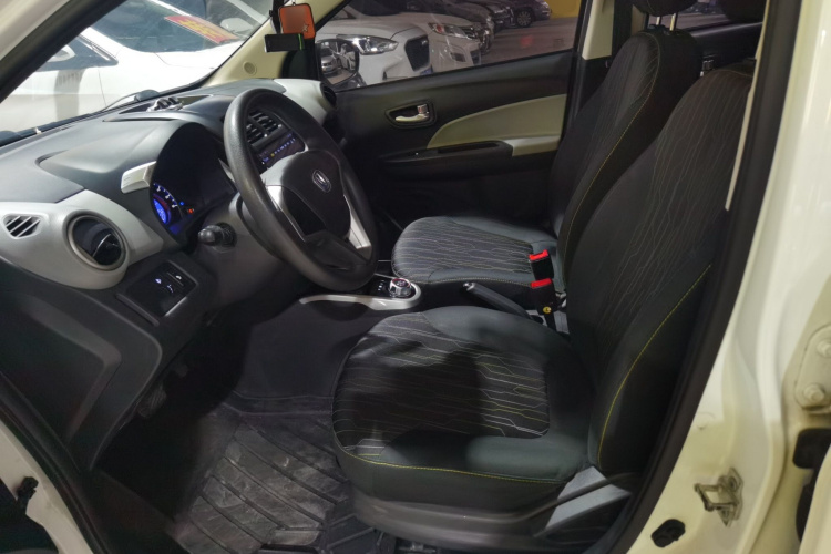 长安欧尚 奔奔E-Star 2021款 国民版 心悦版 磷酸铁锂（31.18kWh）中控内饰19