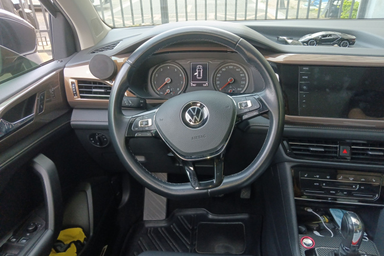 大众 途岳 2021款 280TSI 两驱豪华版PLUS中控内饰13