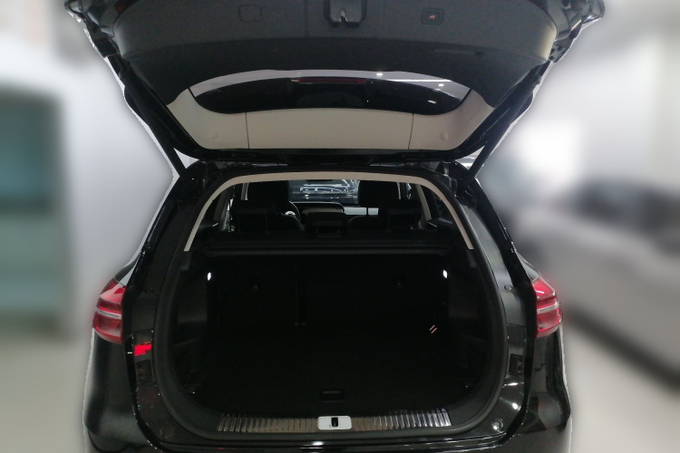 红旗HS5 2022款 改款 2.0T 智联旗享版中控内饰23