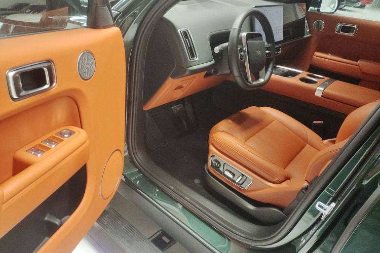 理想汽车 理想L7 2023款 Air中控内饰20