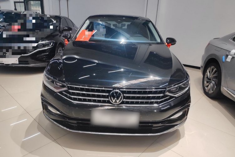 大众 迈腾 2023款 200万辆纪念版 330TSI DSG豪华型车身外观2