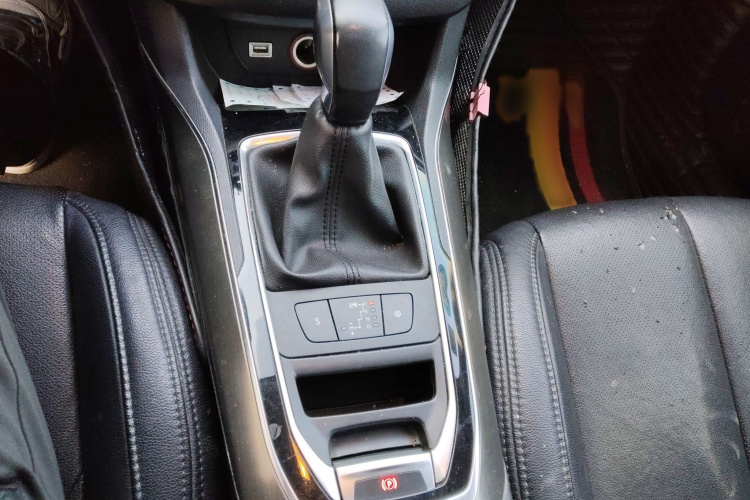 标致408 2018款 350THP 自动豪华版局部细节18