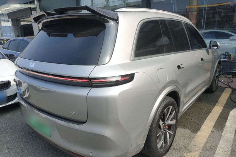 理想汽车 理想L8 2023款 Pro车身外观7