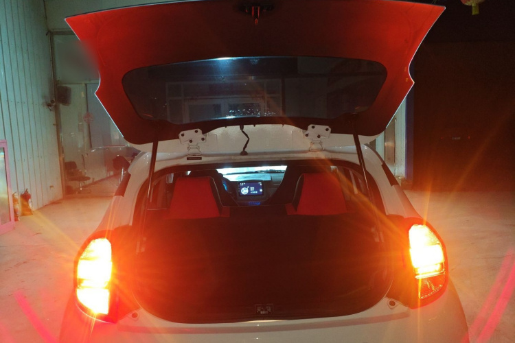 江铃集团新能源 易至EV2 2024款 201km 舒适型机舱底盘23