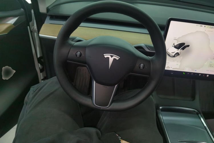 特斯拉 Model Y 2022款 改款 后轮驱动版中控内饰13