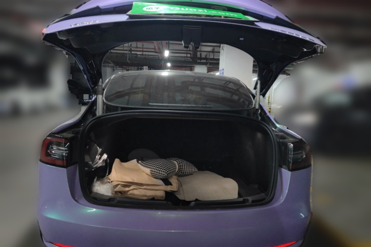 特斯拉 Model 3 2022款 后轮驱动版中控内饰23