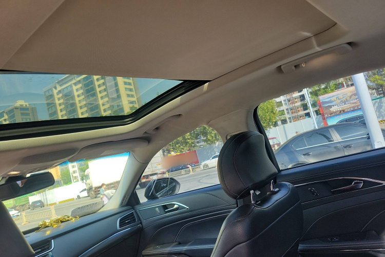 福特 金牛座 2017款 改款 EcoBoost 245 时尚型局部细节22