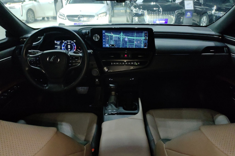 雷克萨斯ES 2022款 200 卓越版中控内饰12