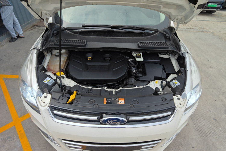 福特 翼虎 2015款 2.0L GTDi 四驱运动型机舱底盘24