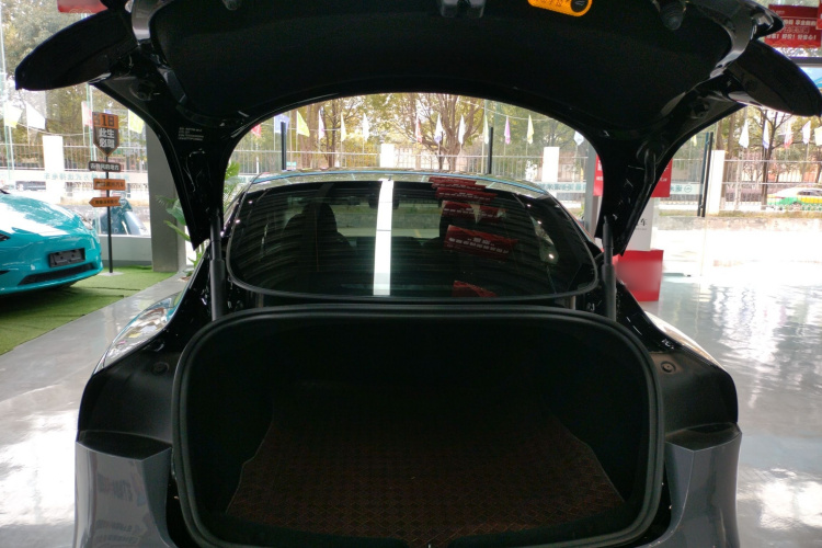 特斯拉 Model 3 2023款 后轮驱动版局部细节23