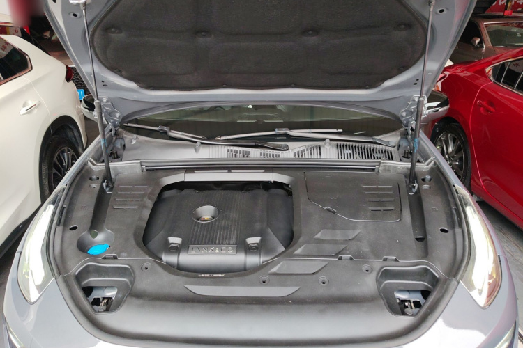 领克02 2019款 高能版 2.0T 自动两驱耀Pro版 国VI机舱底盘24