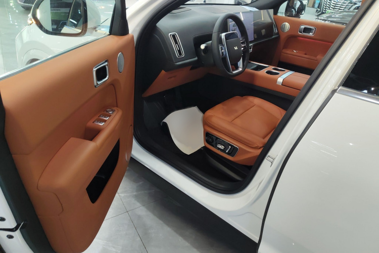 理想汽车 理想L7 2023款 Pro中控内饰7003