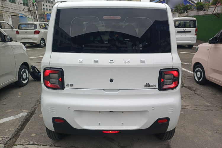 吉利银河 2024款 熊猫mini 200km 耐力熊车身外观6