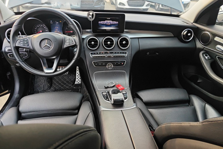 奔驰C级 2015款 C 200 L 运动型中控内饰12