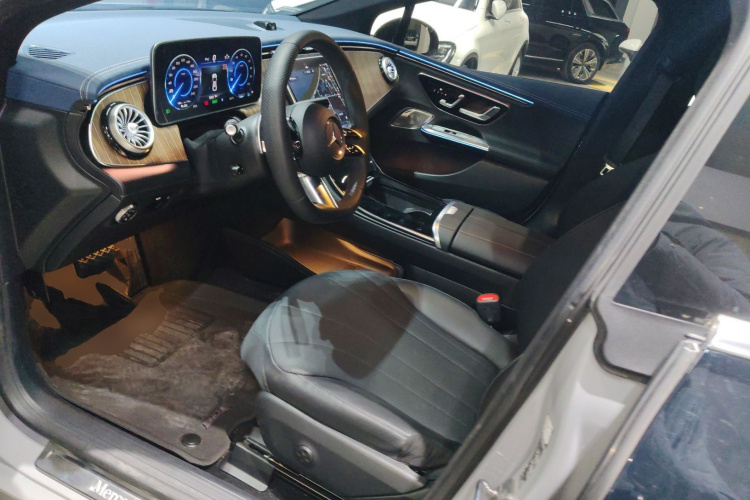 奔驰EQE 2022款 350 先锋版局部细节19