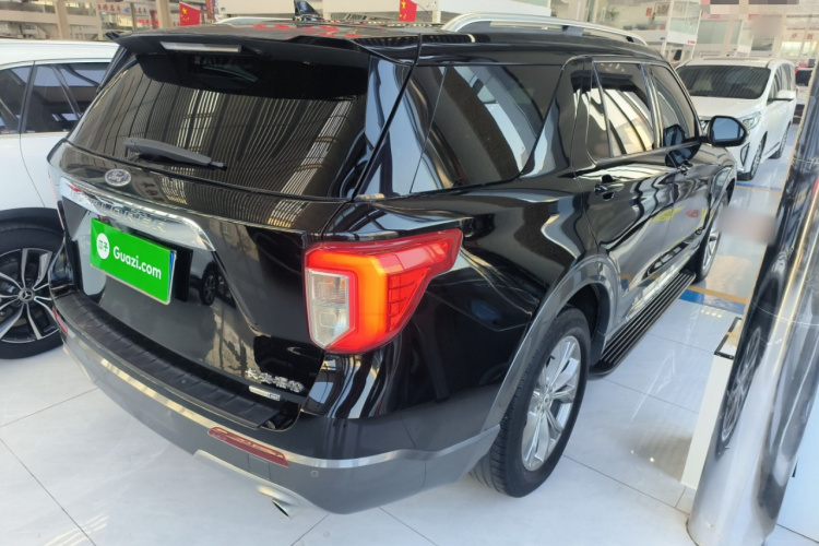 福特 探险者 2020款 EcoBoost 285 四驱风尚版 6座车身外观7