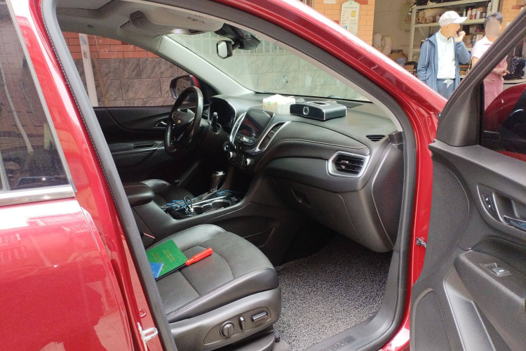 雪佛兰 探界者 2017款 550T 自动四驱捍界版局部细节9005