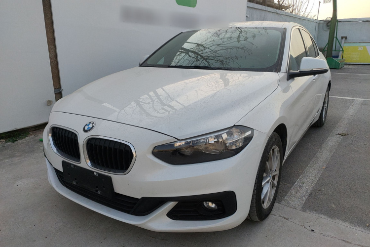 宝马1系 2018款 118i 时尚型车身外观1