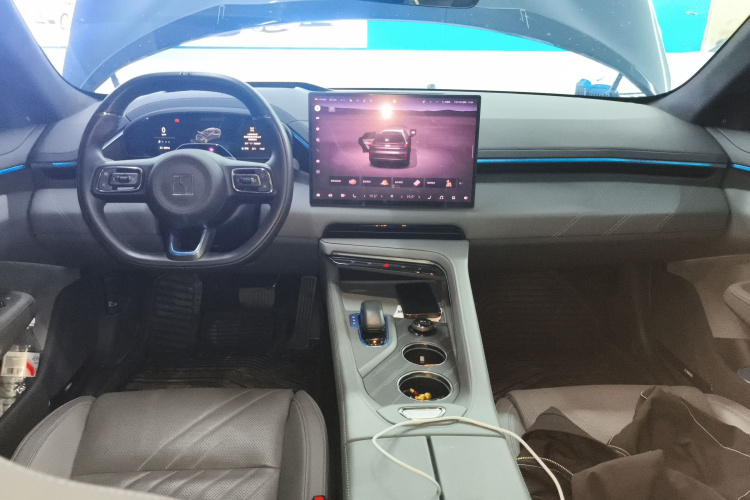 极氪001 2024款 WE版 100kWh 后驱中控内饰7002