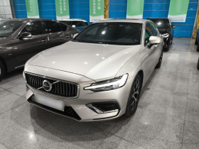 沃尔沃S60 2024款 B4 智逸豪华版