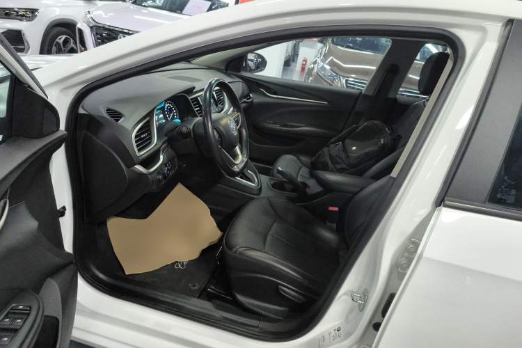 别克 英朗 2019款 18T 自动互联精英型 国VI中控内饰19