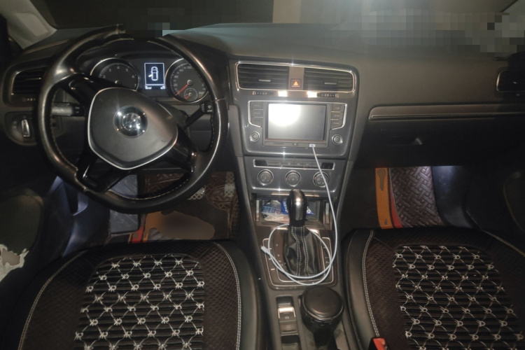 大众 高尔夫 2017款 1.6L 自动舒适百万辆纪念版中控内饰12