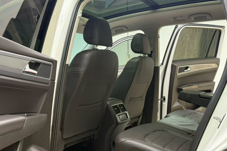 大众 途昂 2017款 380TSI 四驱豪华版中控内饰7003