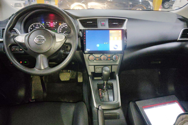 日产 轩逸 2021款 经典 1.6XE CVT舒适版中控内饰7002