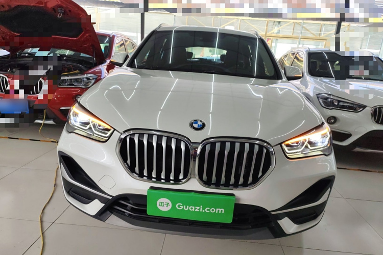 宝马X1 2020款 sDrive20Li 时尚型车身外观2