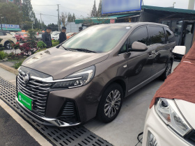 别克GL8 2022款 陆上公务舱 652T 豪华型