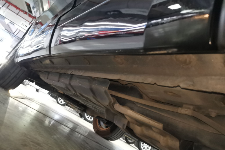 丰田 汉兰达 2017款 2.0T 四驱豪华版 7座局部细节9002