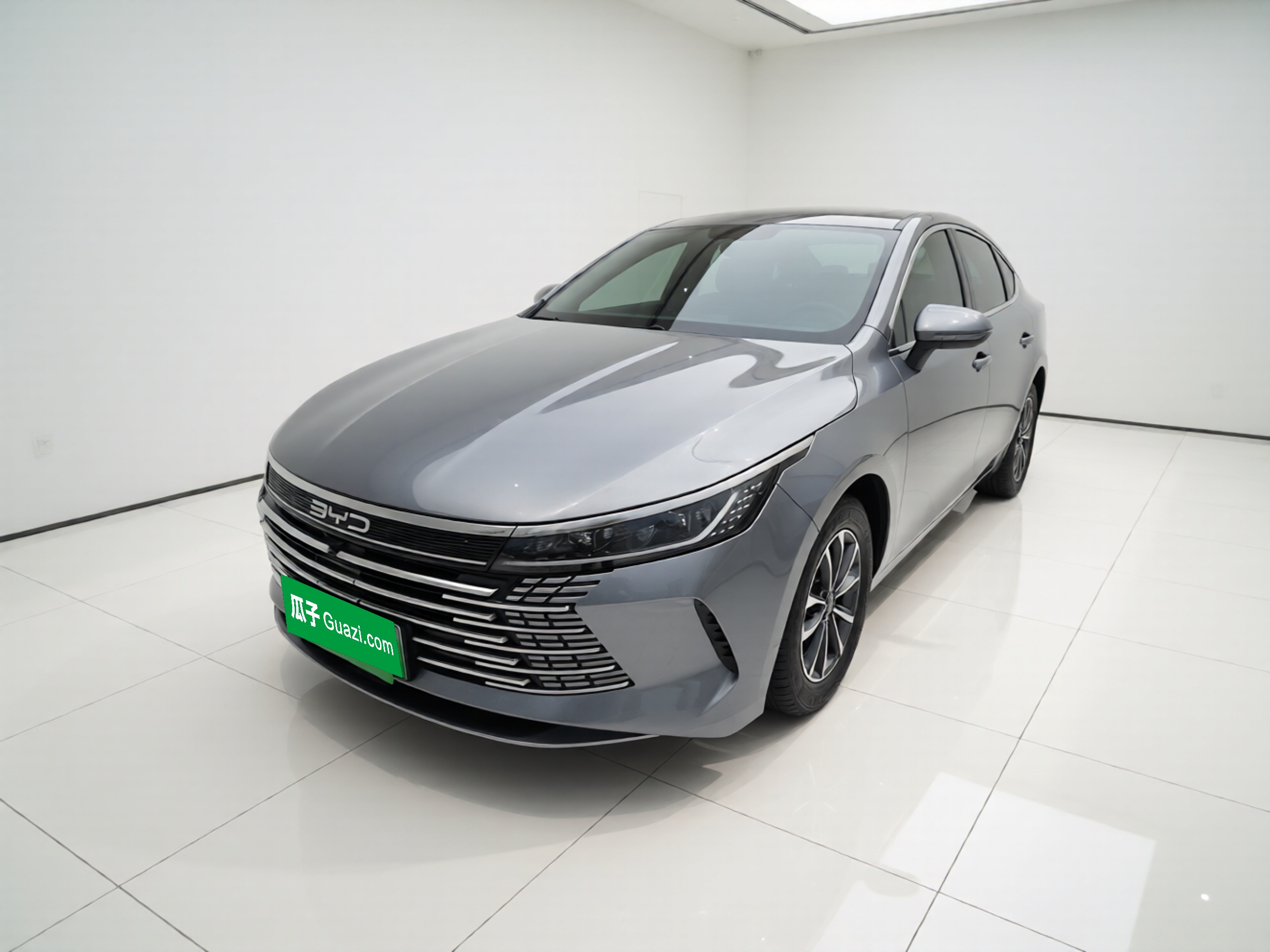 2024款 驱逐舰05 荣耀版 DM-i 55KM 豪华型图片