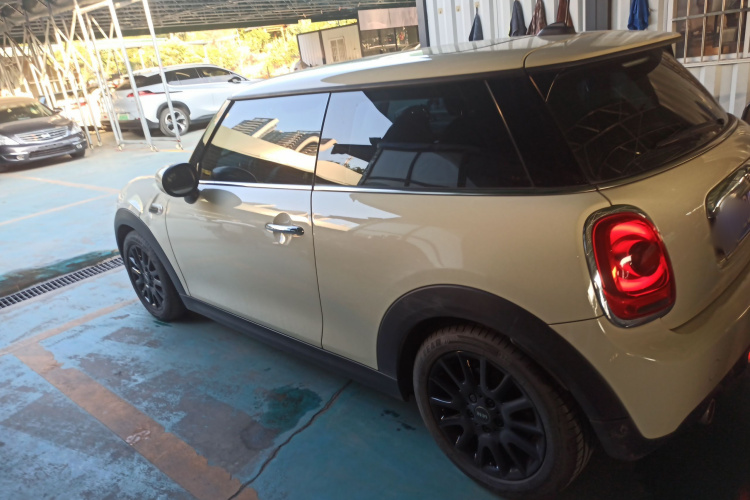 MINI 2021款 1.5T ONE PLUS车身外观4