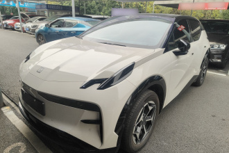 极氪X 2025款 五座后驱版